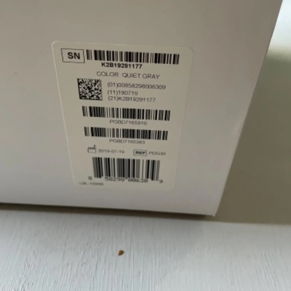 Willow pump 2.0 and 2 21mm milk containers - Picture 3 of 7